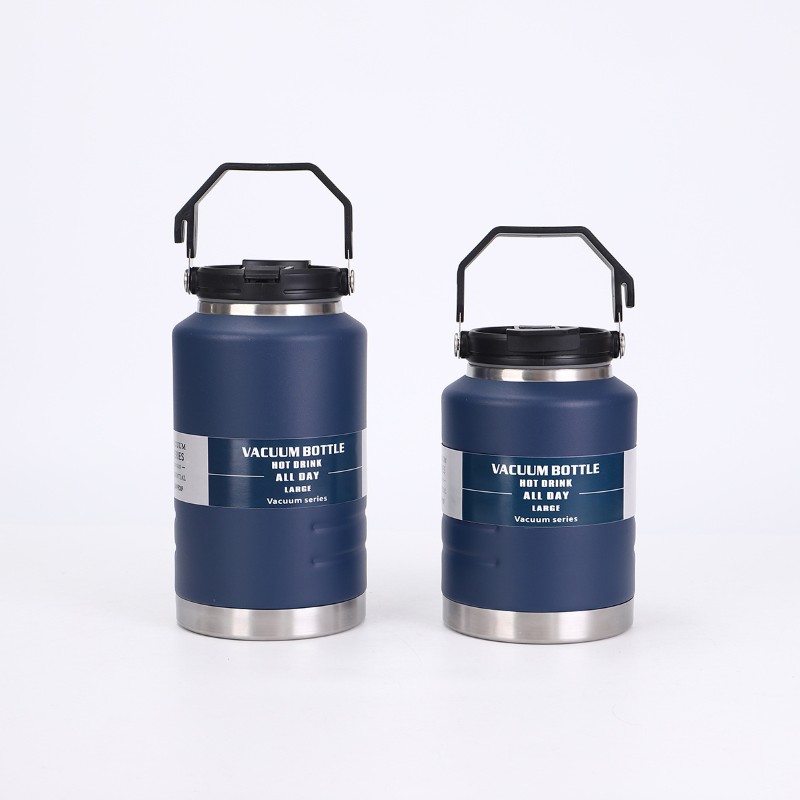 51oz and 68oz outdoor water jugs – two capacity options