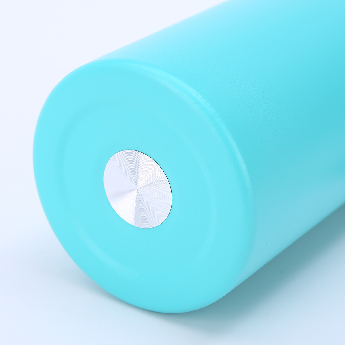 Bottom base detail of insulated bottle